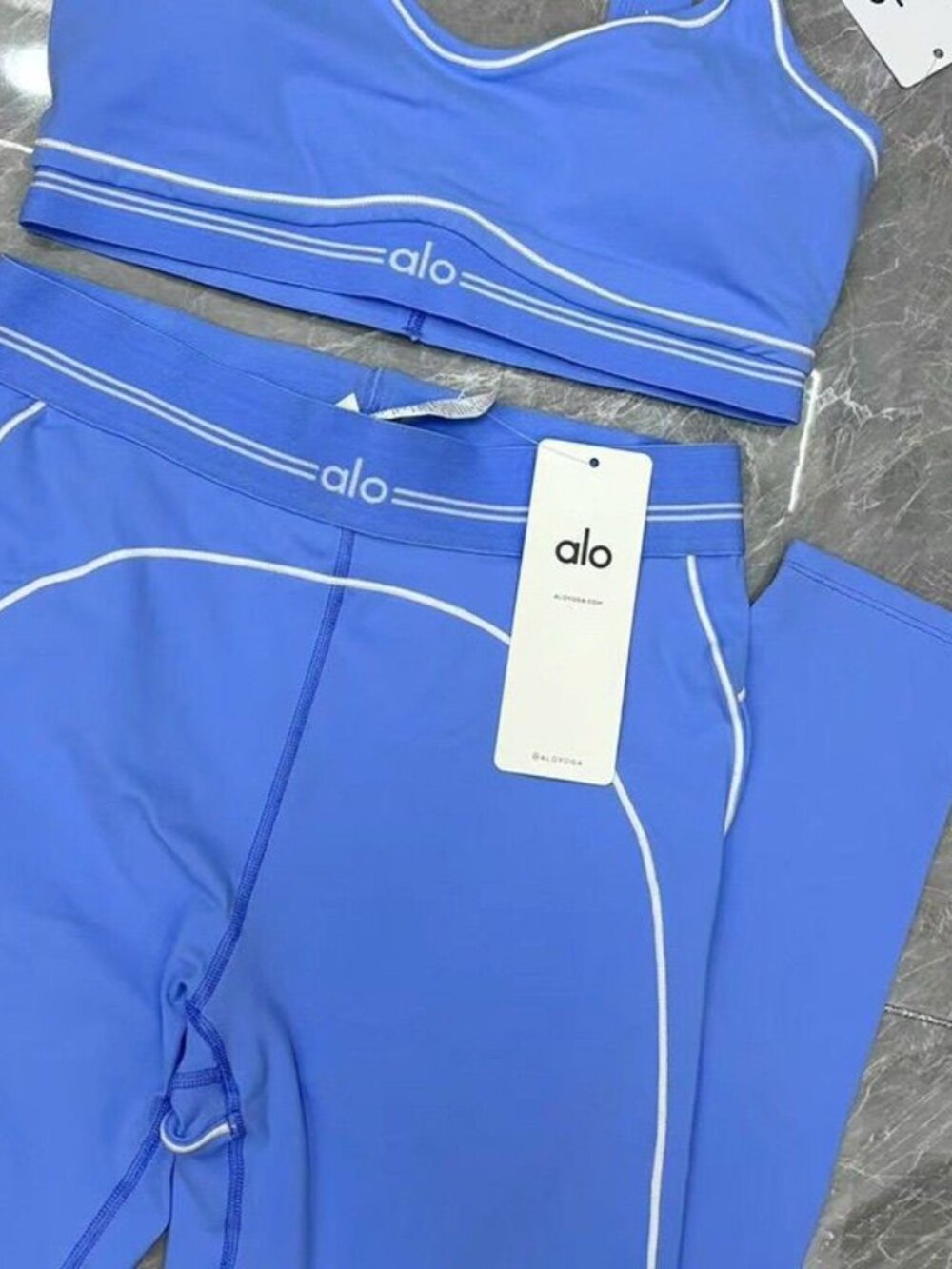Alo Blue Sports Bra and Leggings Set, Size S - Picture 4 of 5